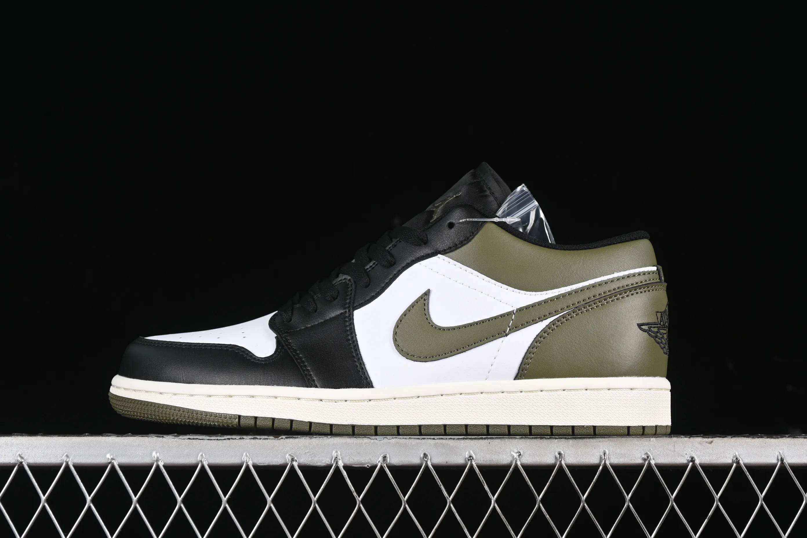 All categories Air Jordan Jordan series basketball shoes Air Jordan 1 Low Air Jordan 1 Low "Medium Olive" AJ1 Joe 1 olive green low-top cultural and casual sneakers 553558-092